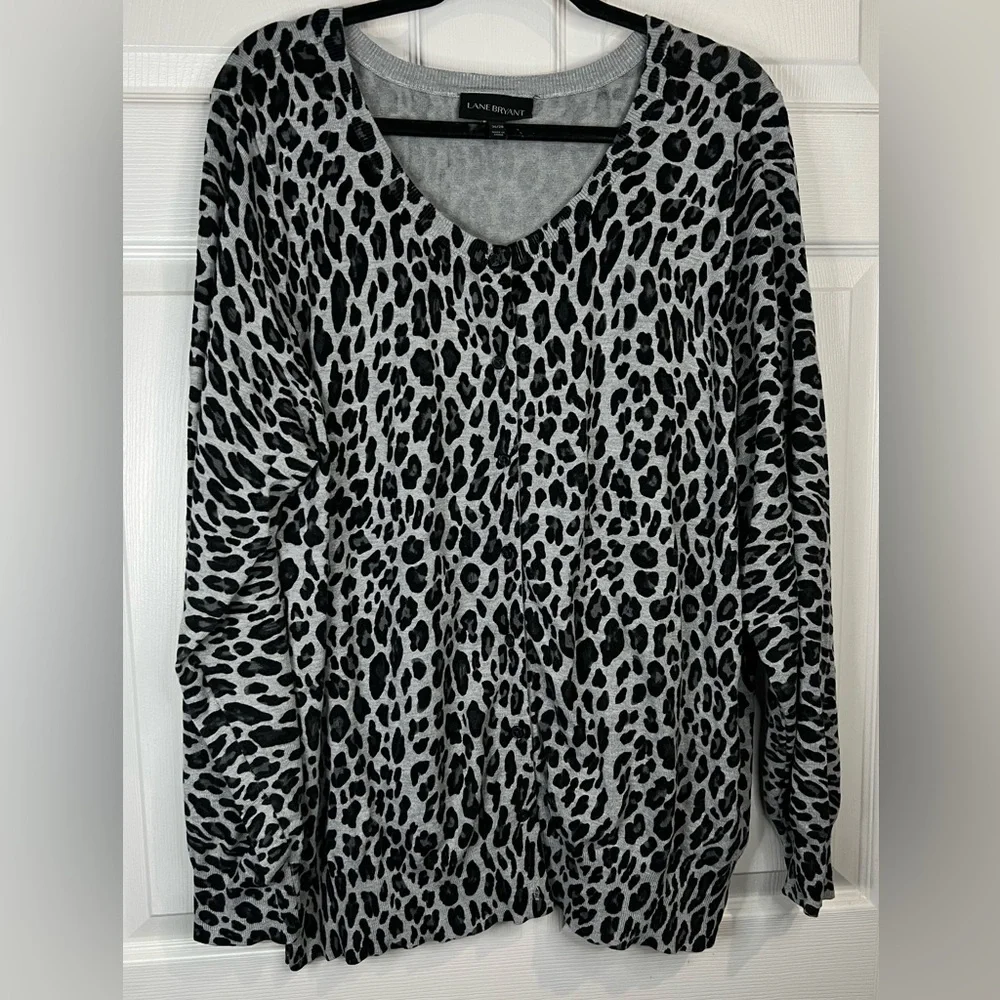 Lane Bryant Women’s Cardigan Sweater - Size 26/28 Cheetah Print - Picture 1 of 5